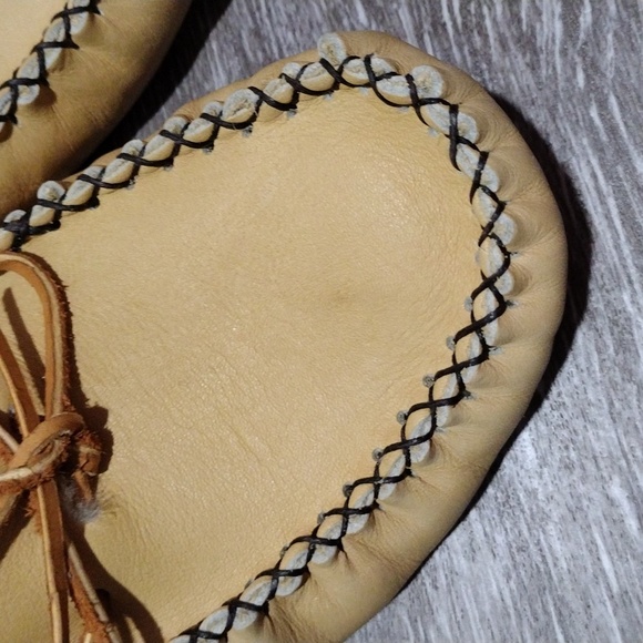 Tan leather slippers. NWOT. Size 10 - Picture 2 of 12